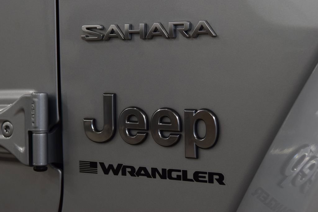 Used 2024 Jeep Wrangler Unlimited Sahara w/ Technology Group AWD/4WD image 13