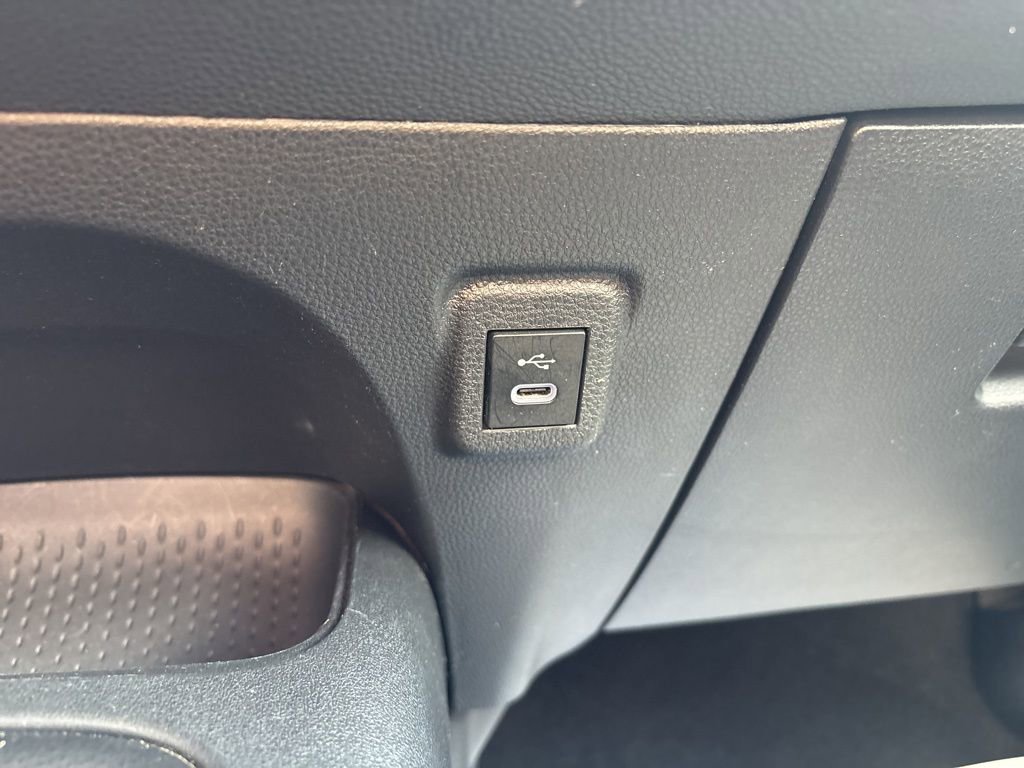 Used 2023 Toyota Corolla LE image 23