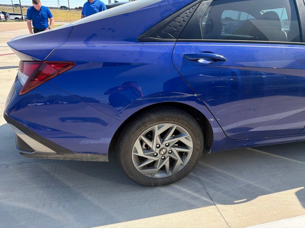 Used 2024 Hyundai Elantra SEL FWD image 9