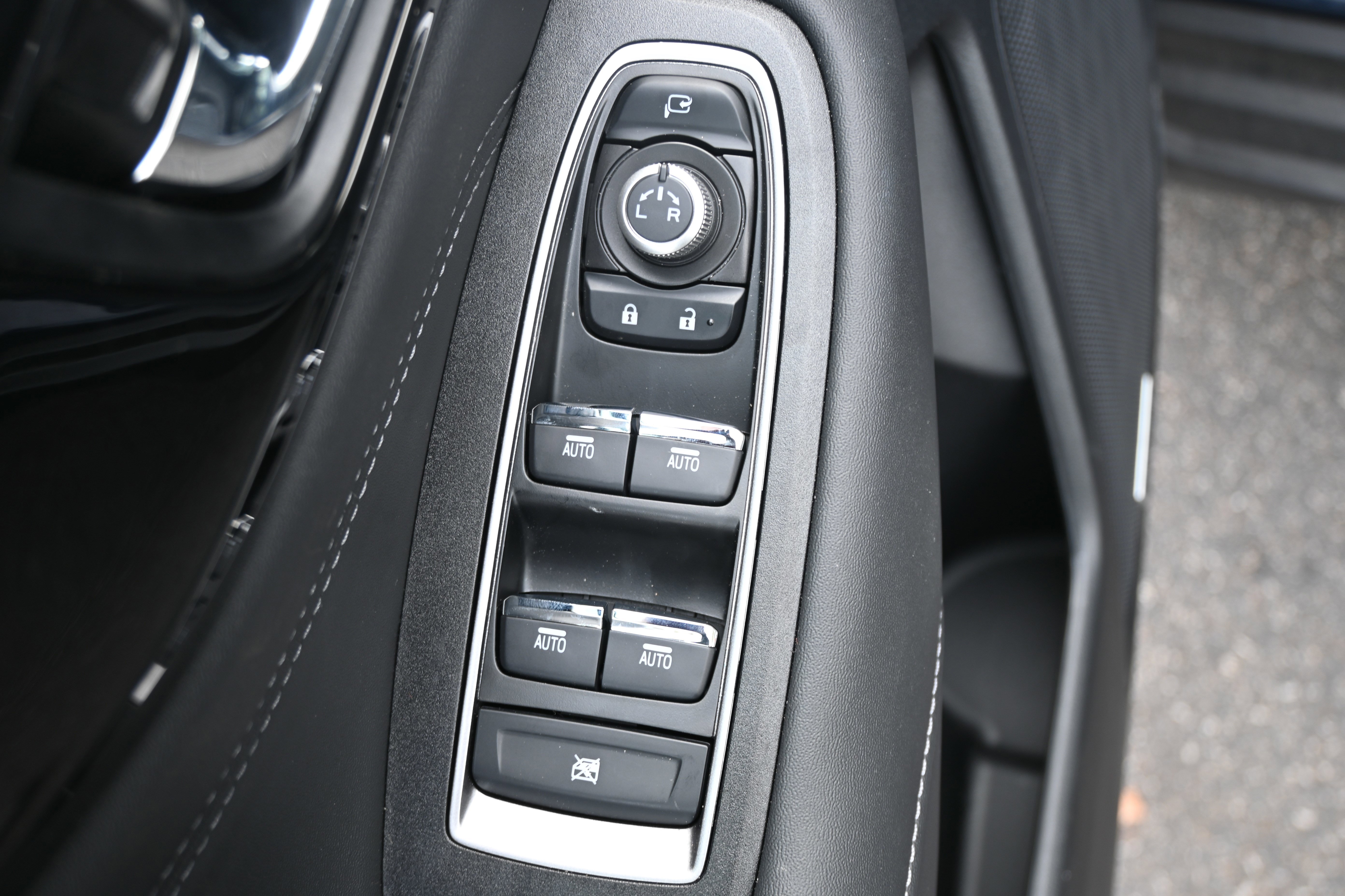 Certified 2025 Subaru Outback Touring w/ Popular Package #2 image 15