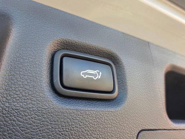 Used 2022 Hyundai Santa Fe SEL w/ Convenience + Premium Package image 16