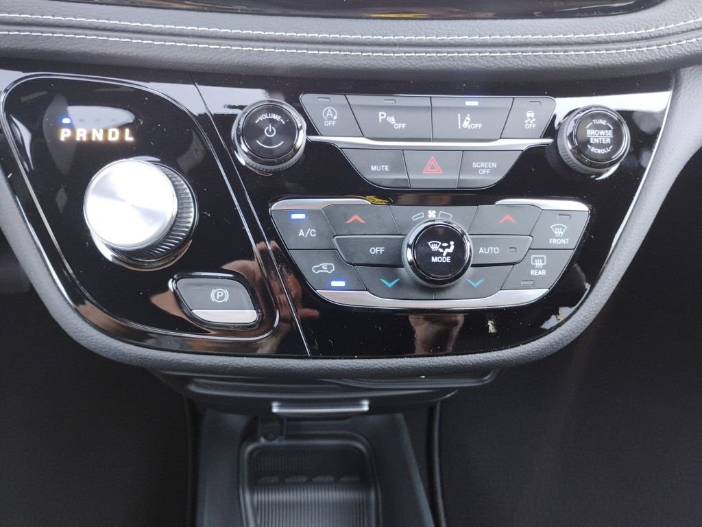 New 2026 Chrysler Pacifica Select image 28