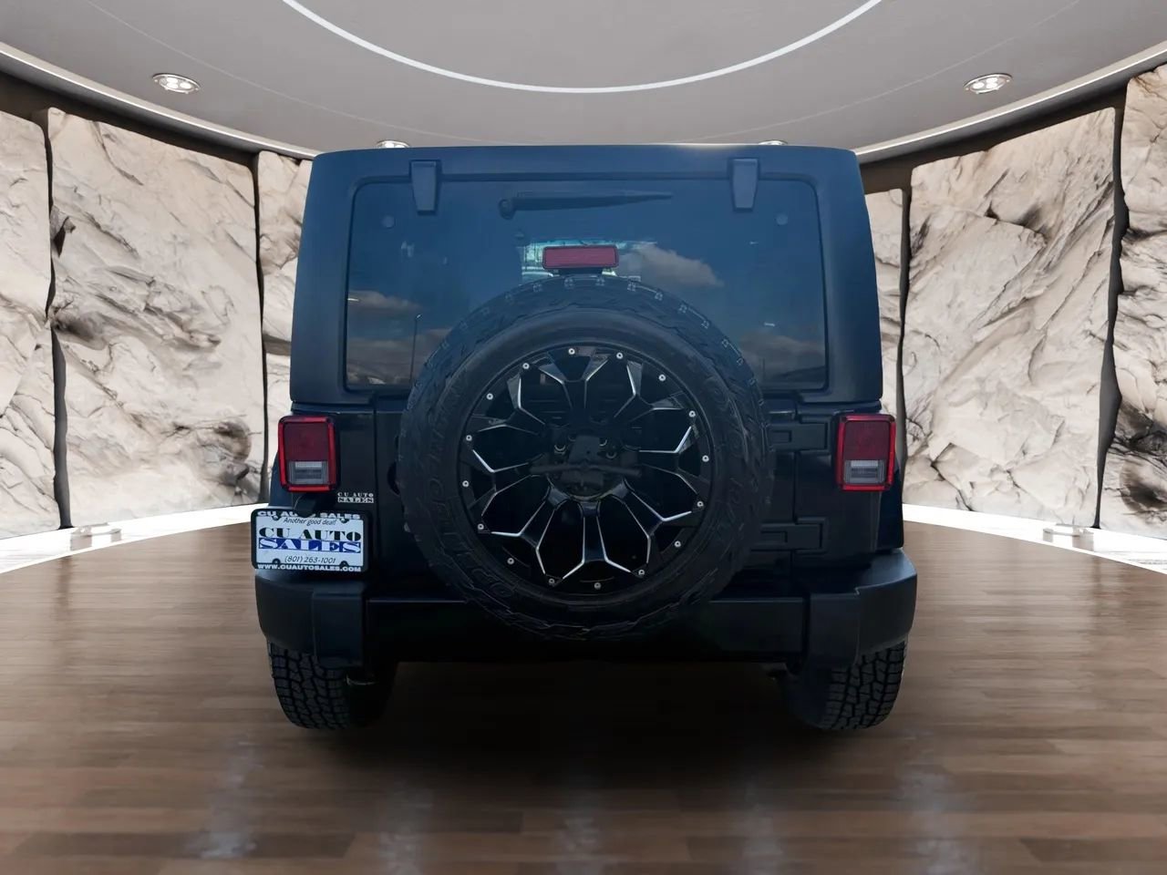 Used 2018 Jeep Wrangler Unlimited Sahara w/ Connectivity Group image 4