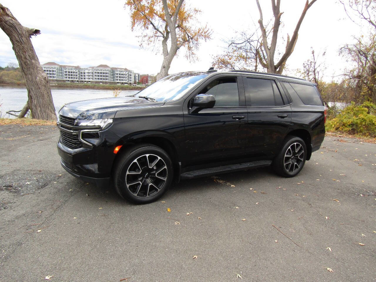 Used 2021 Chevrolet Tahoe RST AWD/4WD image 44