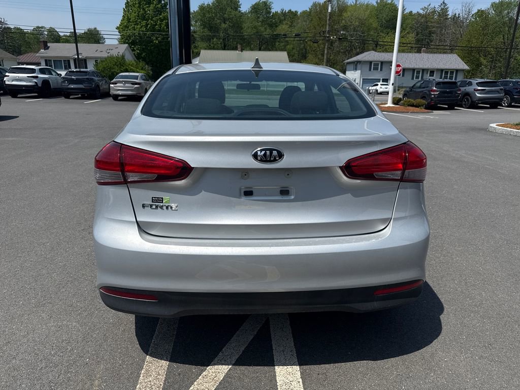 Used 2017 Kia Forte LX FWD image 5