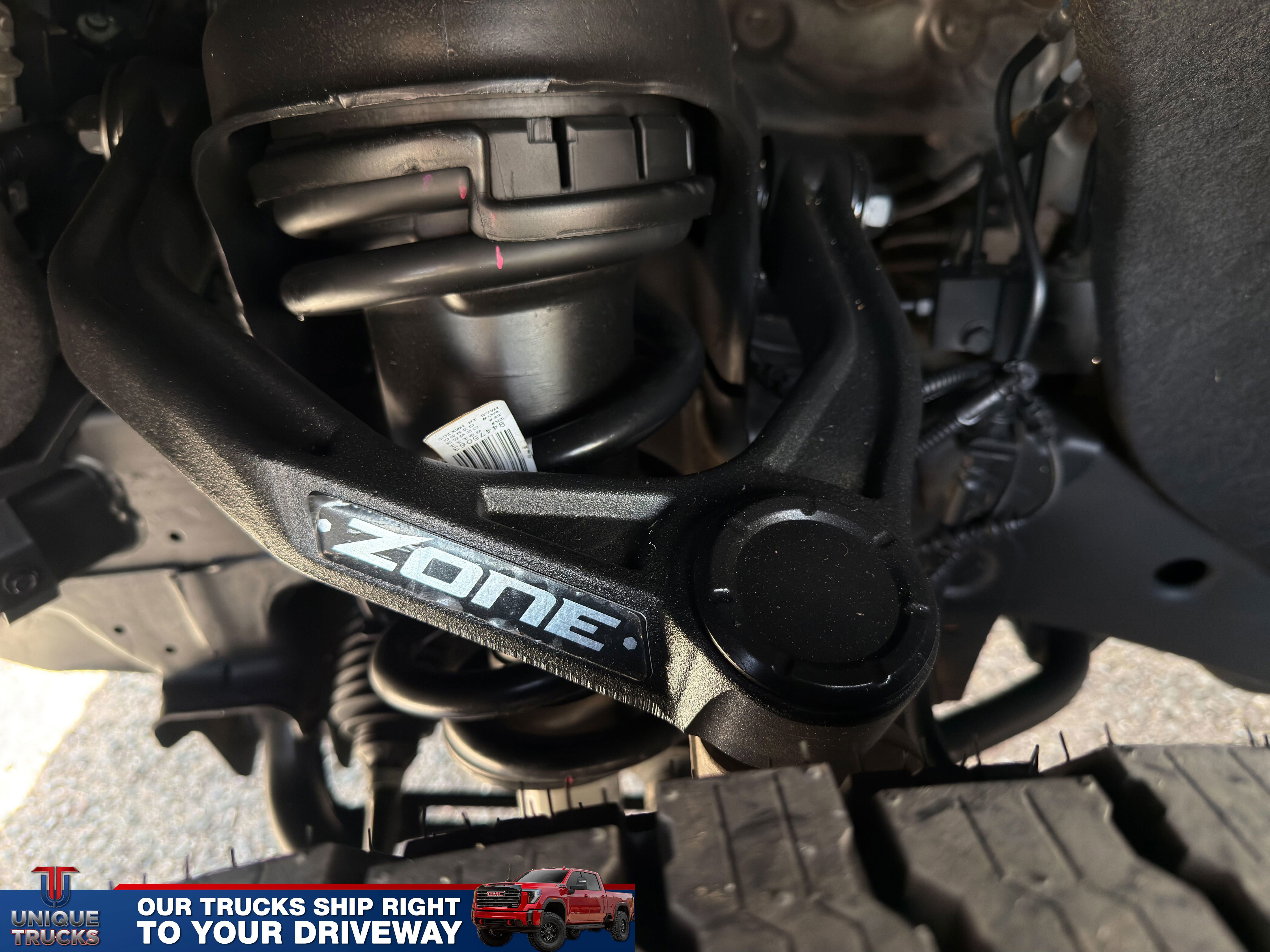 Used 2025 GMC Sierra 1500 AT4 w/ Technology Package AWD/4WD image 5