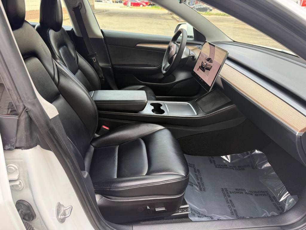 Used 2022 Tesla Model 3 Standard Range Plus image 13