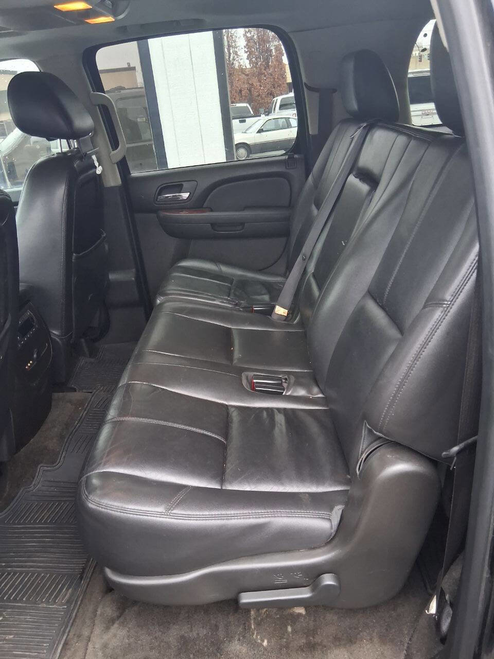 Used 2013 GMC Yukon XL SLT w/ SLT-2 Equipment Package image 11