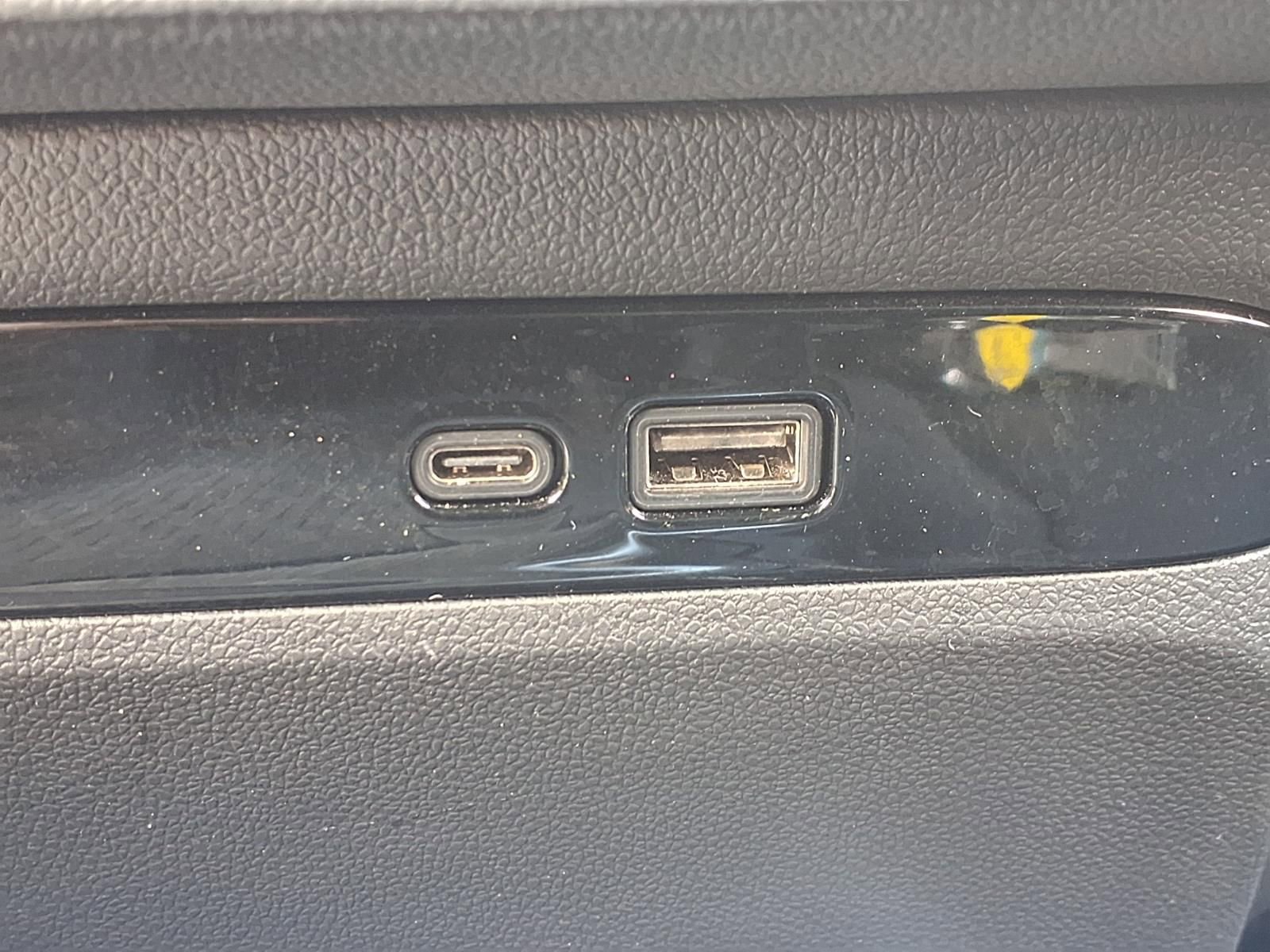 Used 2025 Buick Enclave Preferred image 8