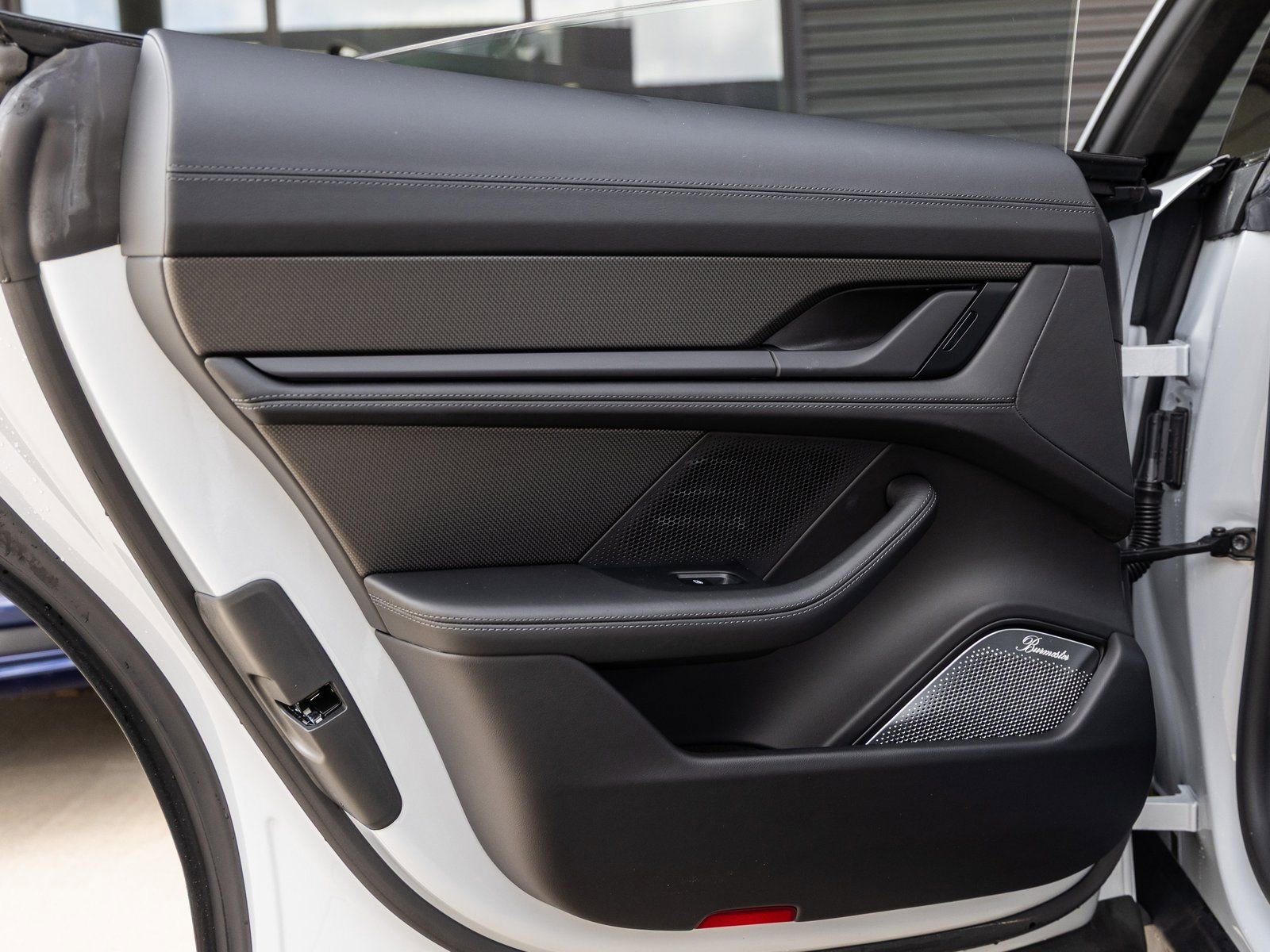 Used 2025 Porsche Taycan GTS image 37