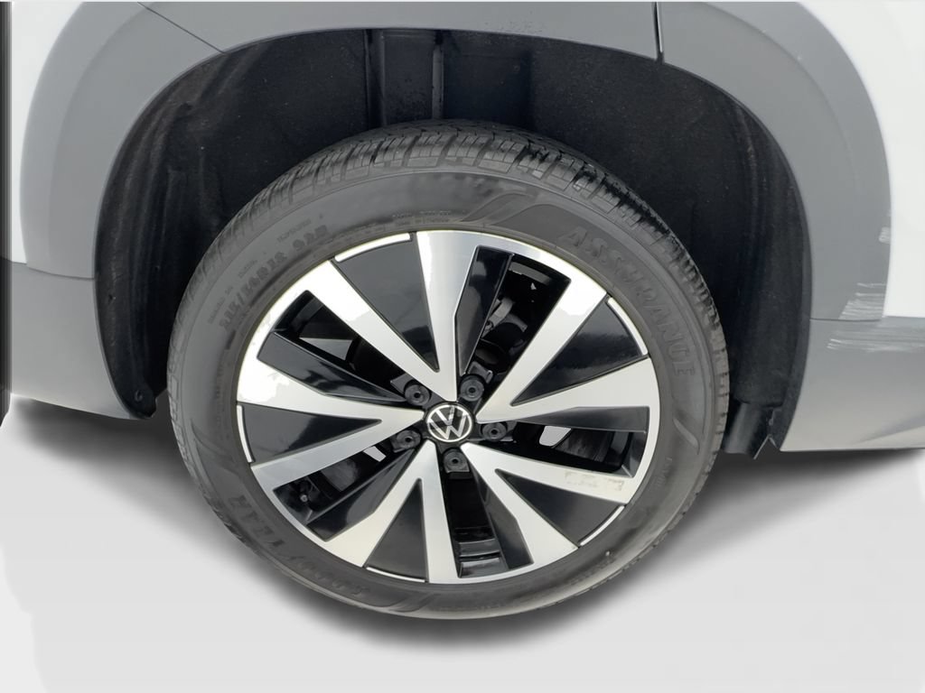Used 2023 Volkswagen Taos SE FWD image 14