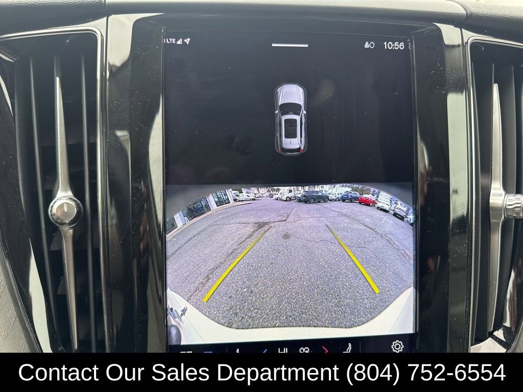 Used 2023 Volvo XC60 B5 Plus image 25