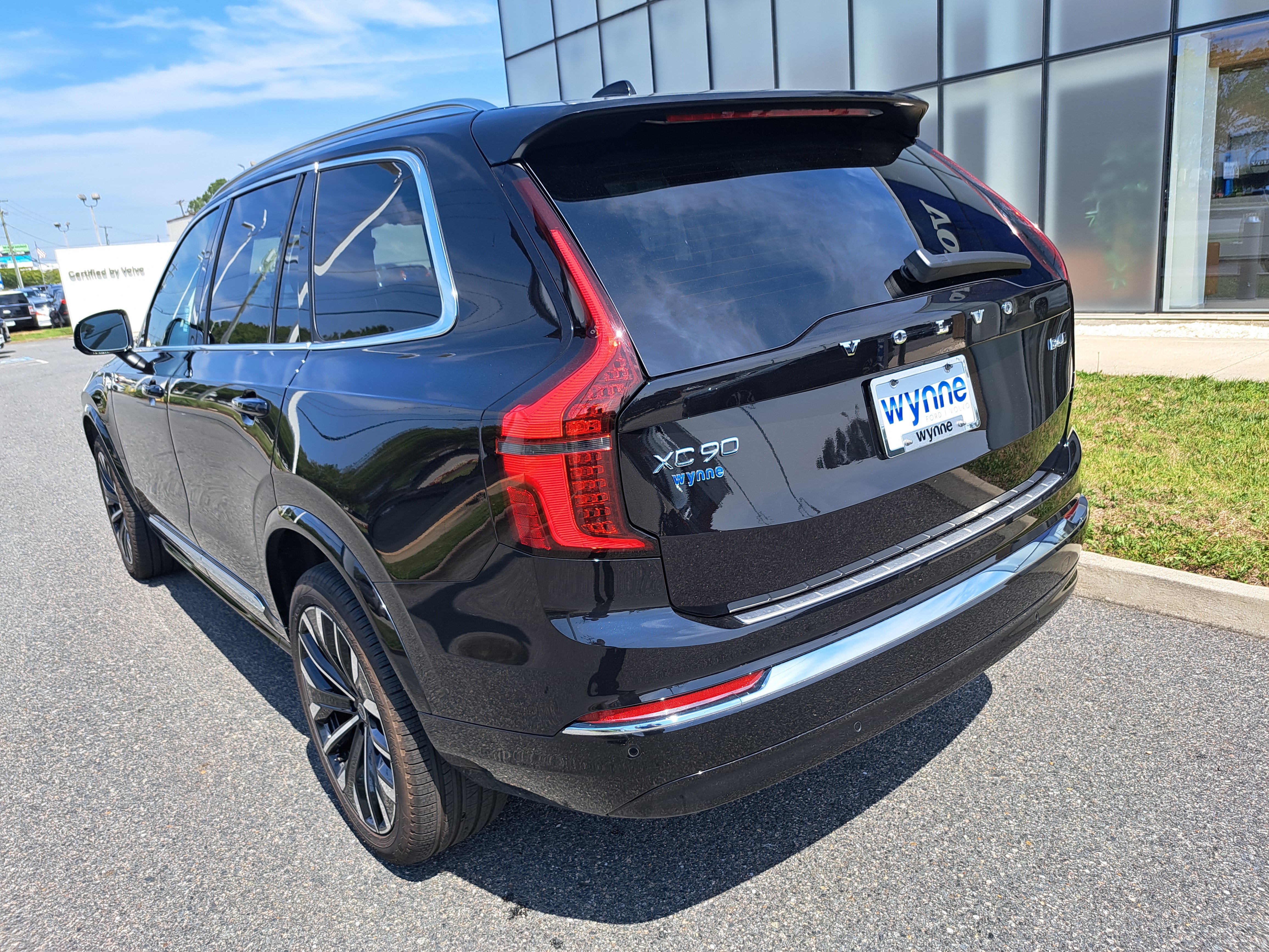 New 2026 Volvo XC90 B6 Core w/ Protection Package Premier AWD/4WD image 4
