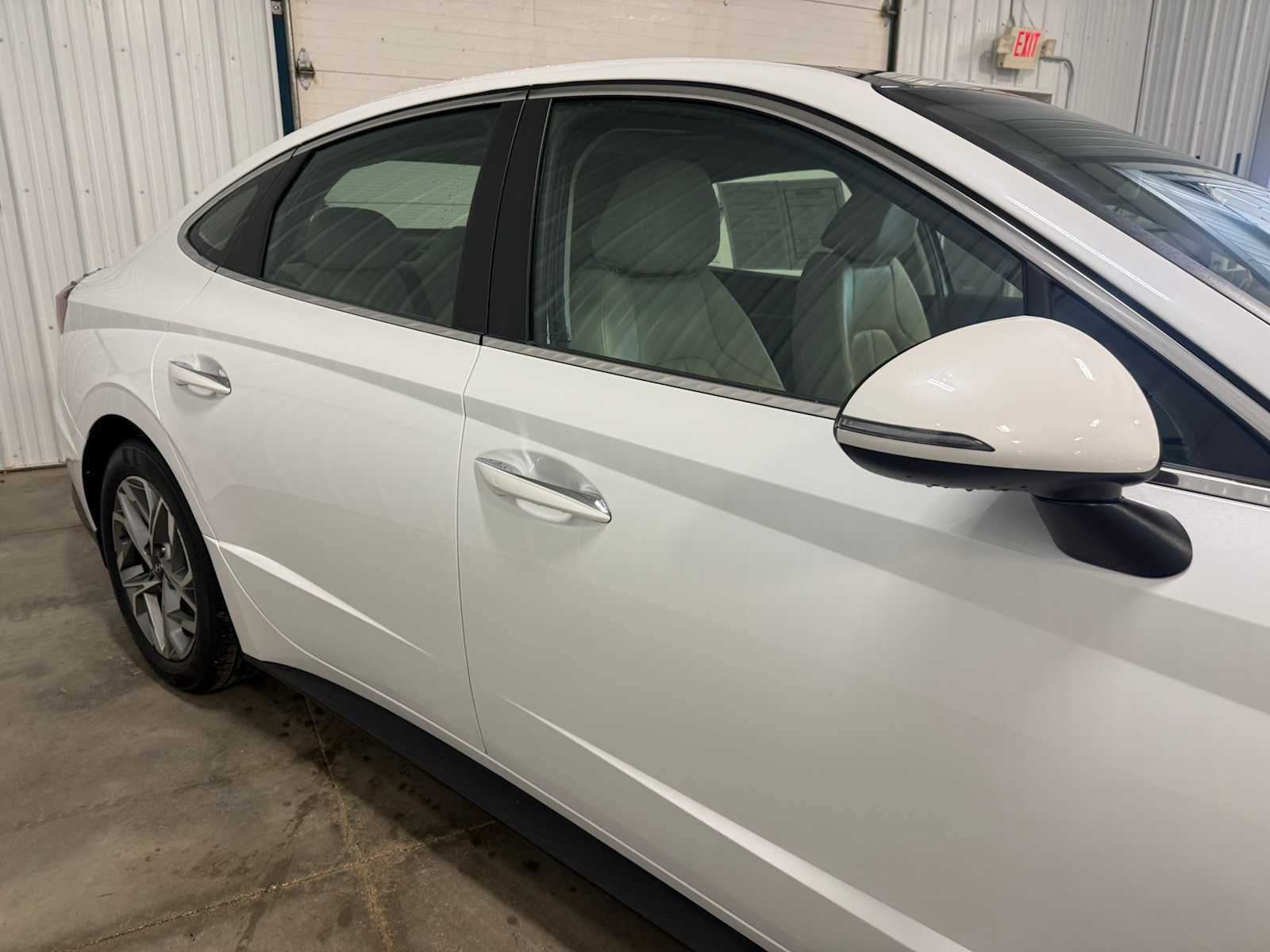 Used 2020 Hyundai Sonata SEL w/ Premium + Sunroof Package FWD image 11