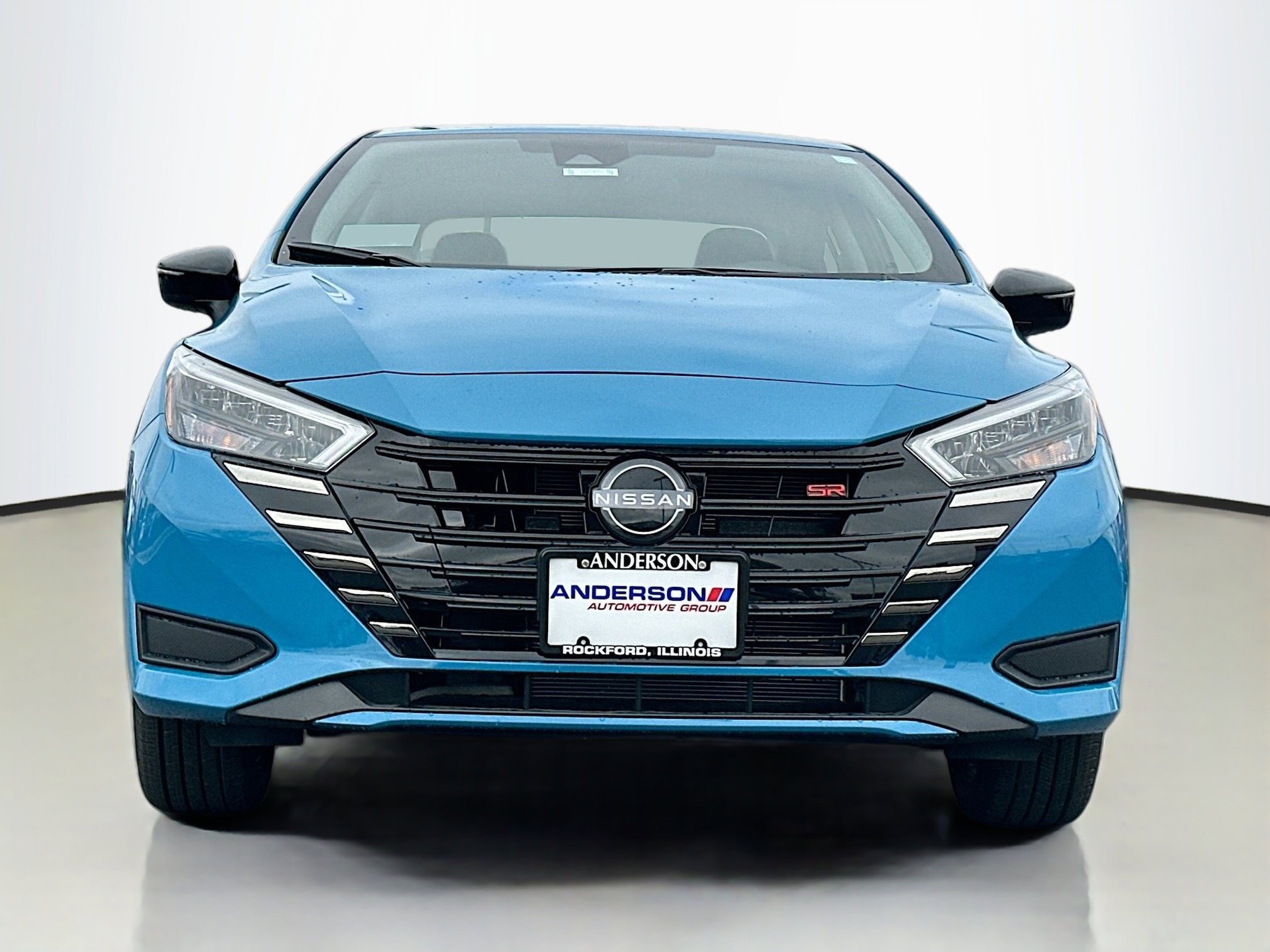 Used 2025 Nissan Versa SR w/ Trunk Package image 15