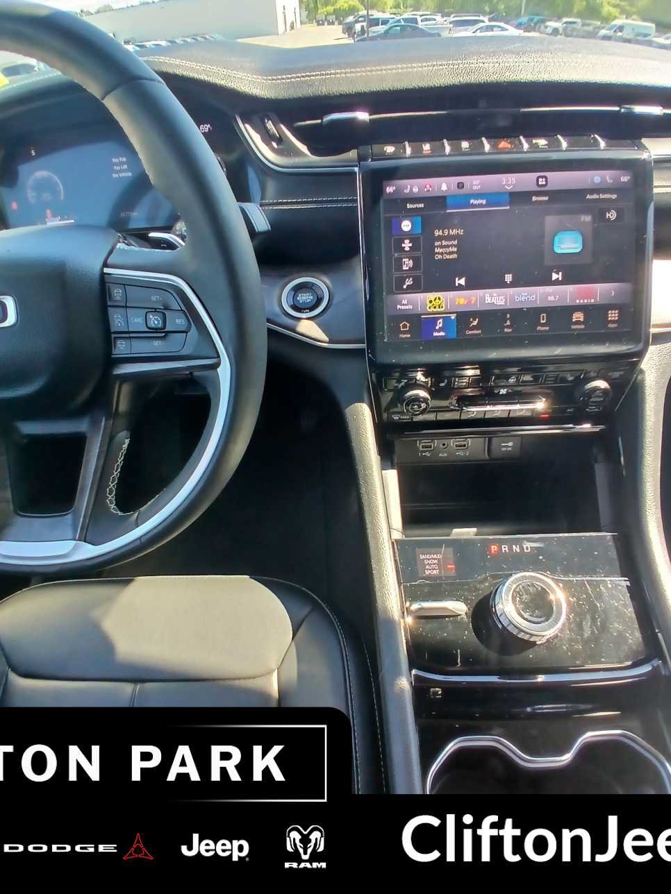 Certified 2023 Jeep Grand Cherokee Limited AWD/4WD image 18