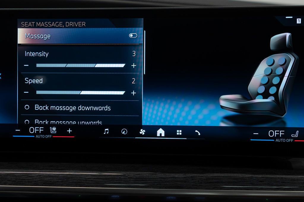 Used 2025 BMW 760i xDrive image 31