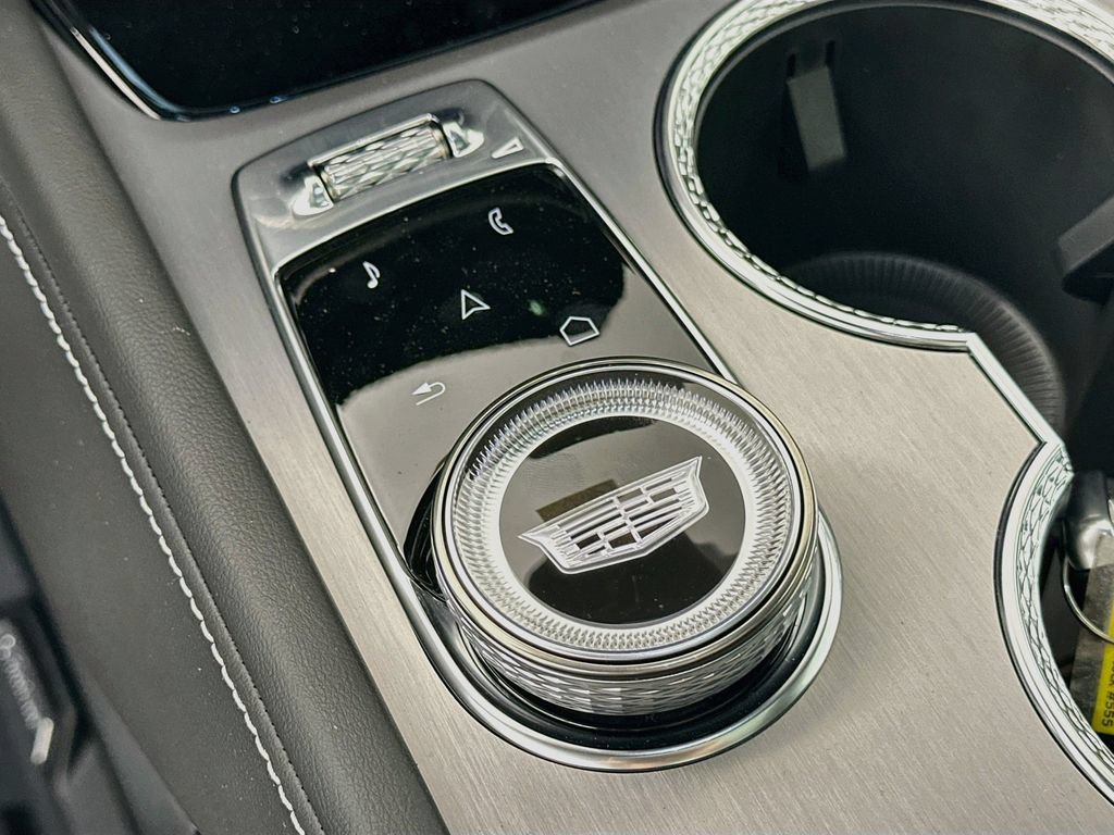 New 2026 Cadillac Vistiq Luxury w/ LPO, Floor Liner Package AWD/4WD image 21