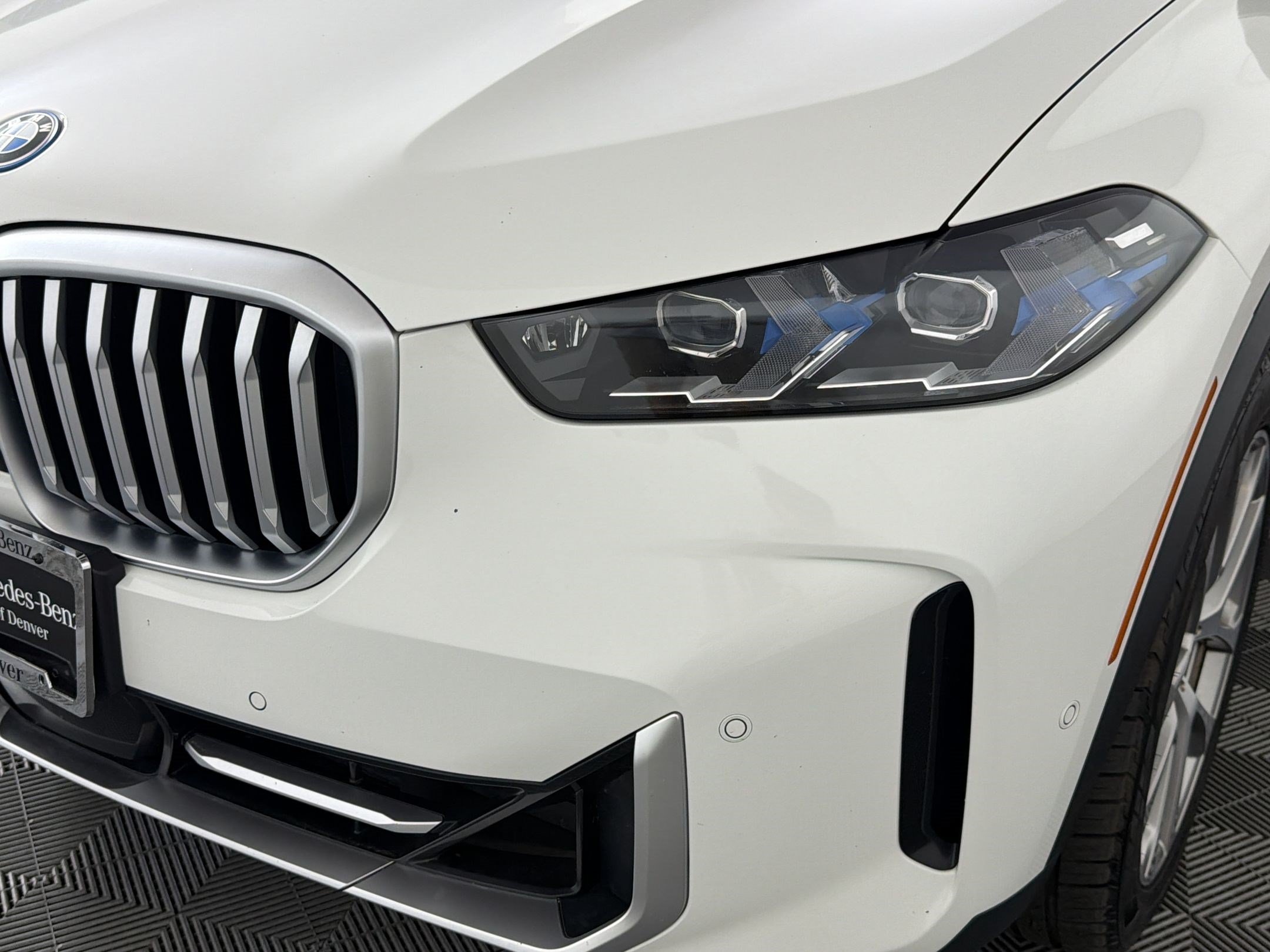 Used 2025 BMW X5 xDrive50e AWD/4WD image 12