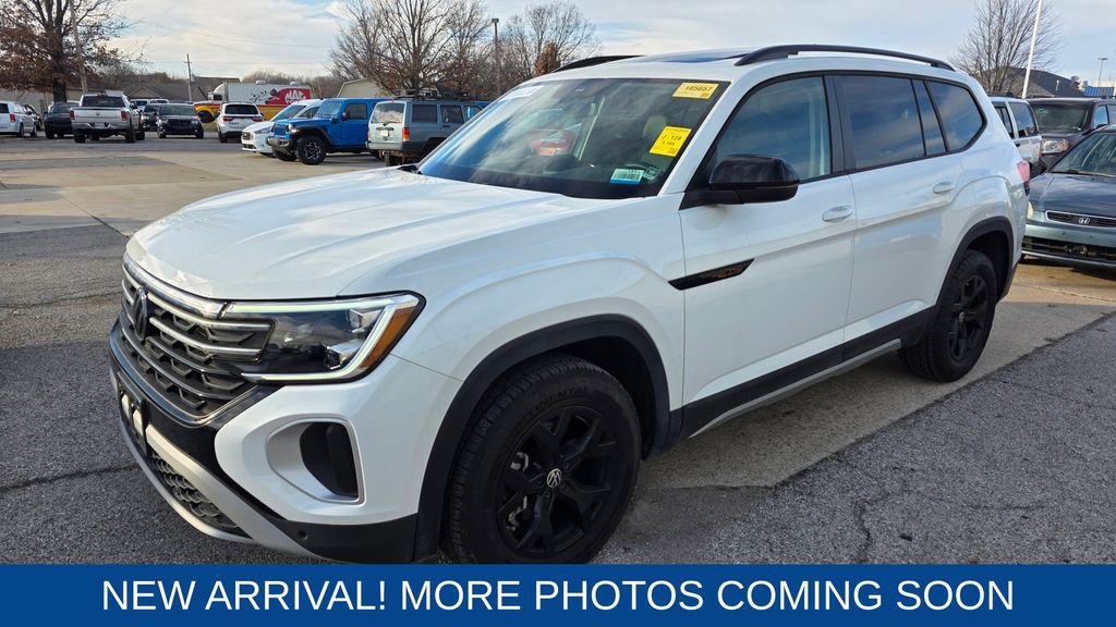 Used 2024 Volkswagen Atlas Peak Edition SE