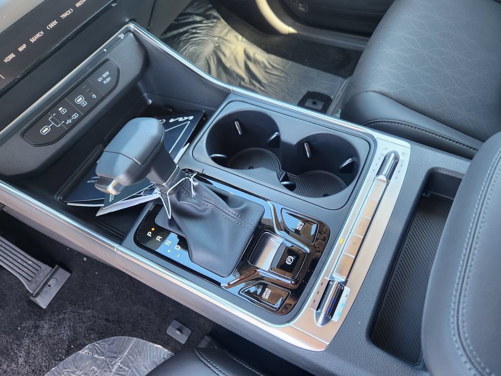 New 2026 Kia Carnival SX w/ SX Dark Edition Package FWD image 18