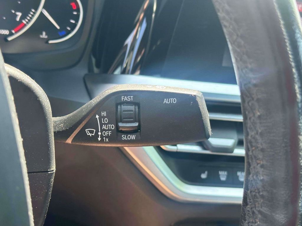 Used 2020 BMW 330i xDrive Sedan w/ Convenience Package AWD/4WD image 25