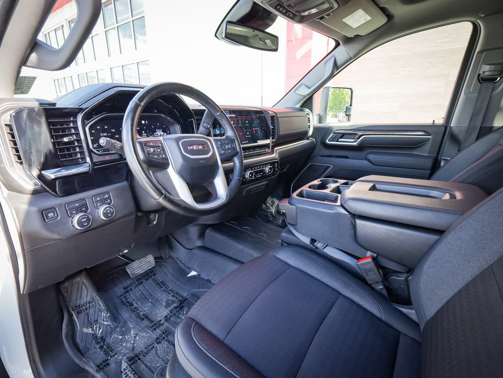 Used 2025 GMC Sierra 3500 SLE w/ SLE Convenience Package AWD/4WD image 12