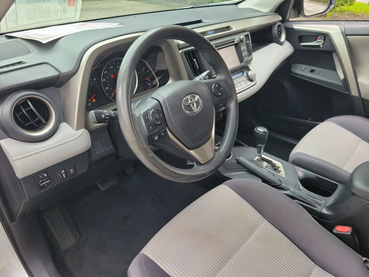 Used 2014 Toyota RAV4 XLE FWD image 14