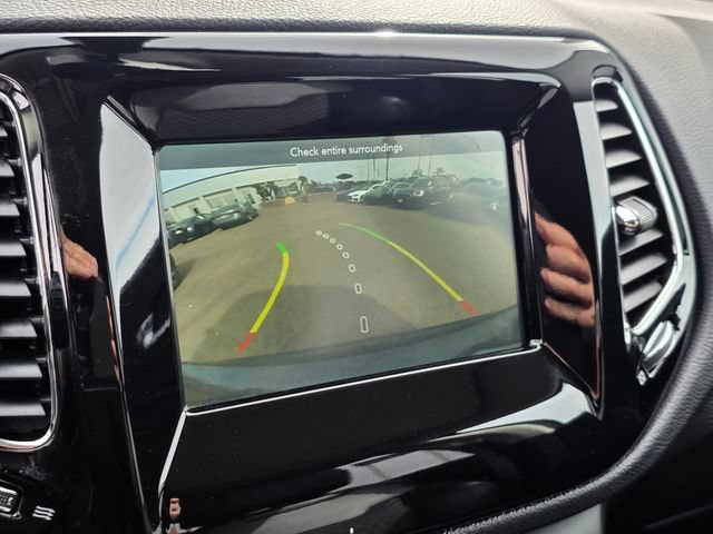 Used 2020 Jeep Compass Latitude FWD image 28