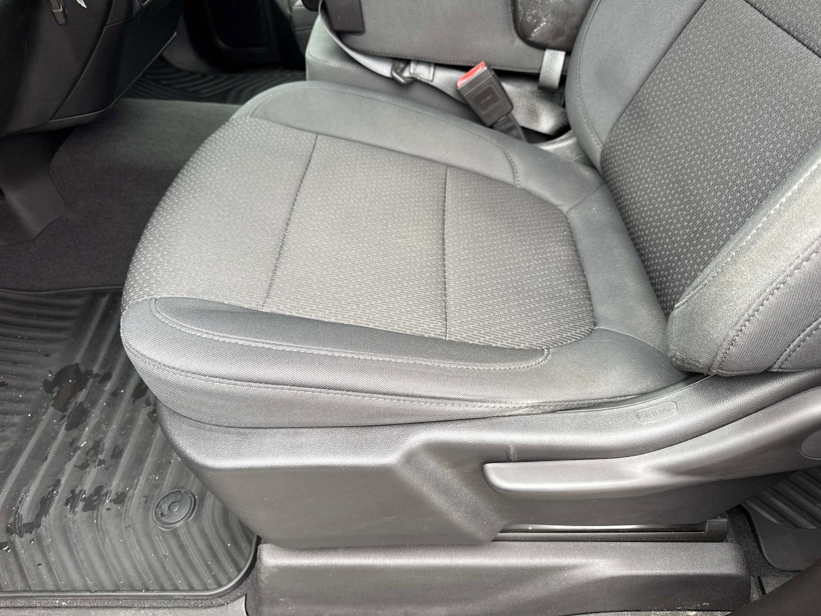 Used 2020 Chevrolet Silverado 1500 Custom w/ Custom Value Package image 18