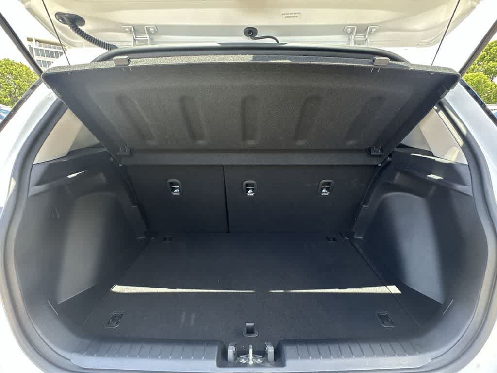 Used 2025 Hyundai Venue SEL FWD image 19