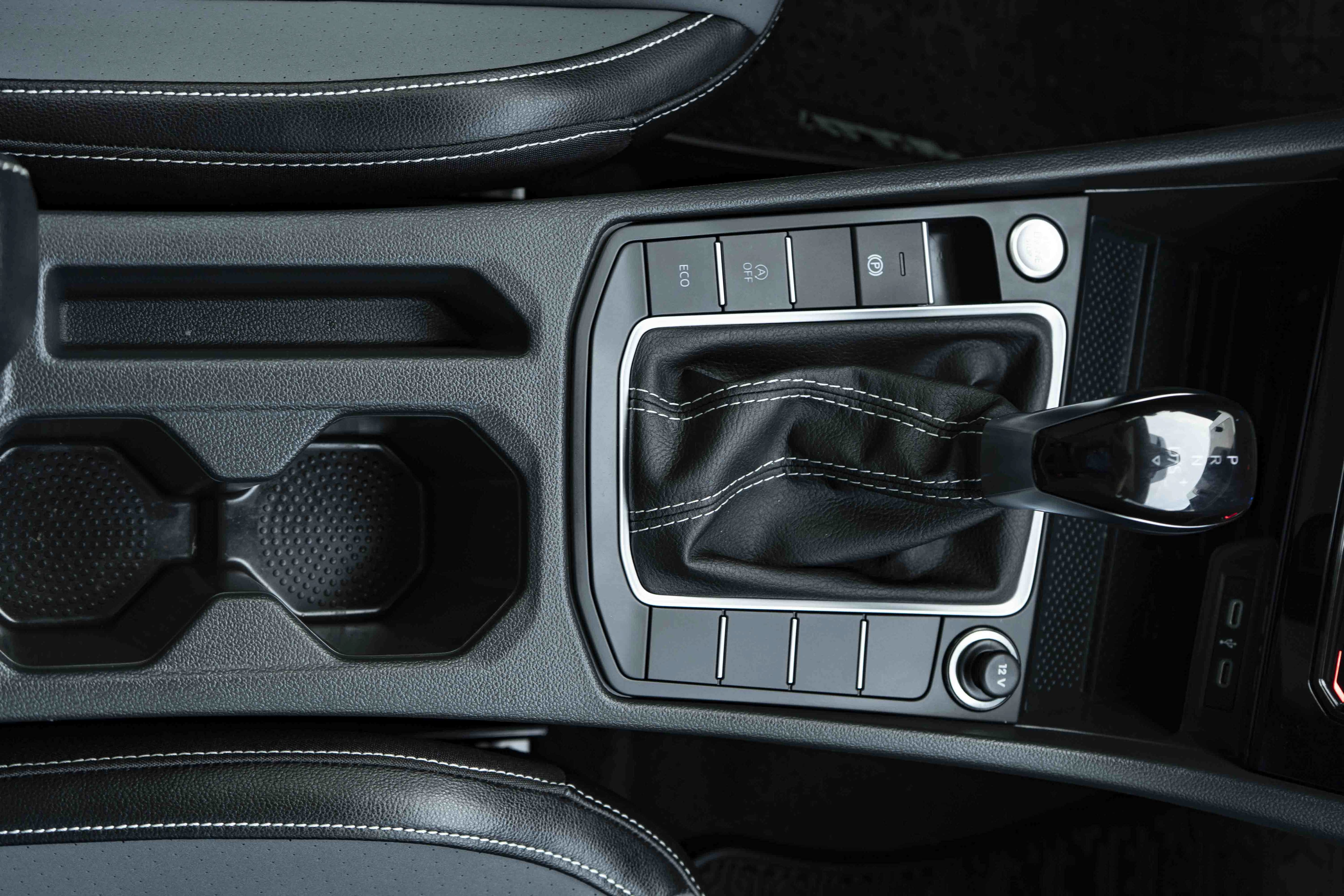 Certified 2026 Volkswagen Jetta SE FWD image 25