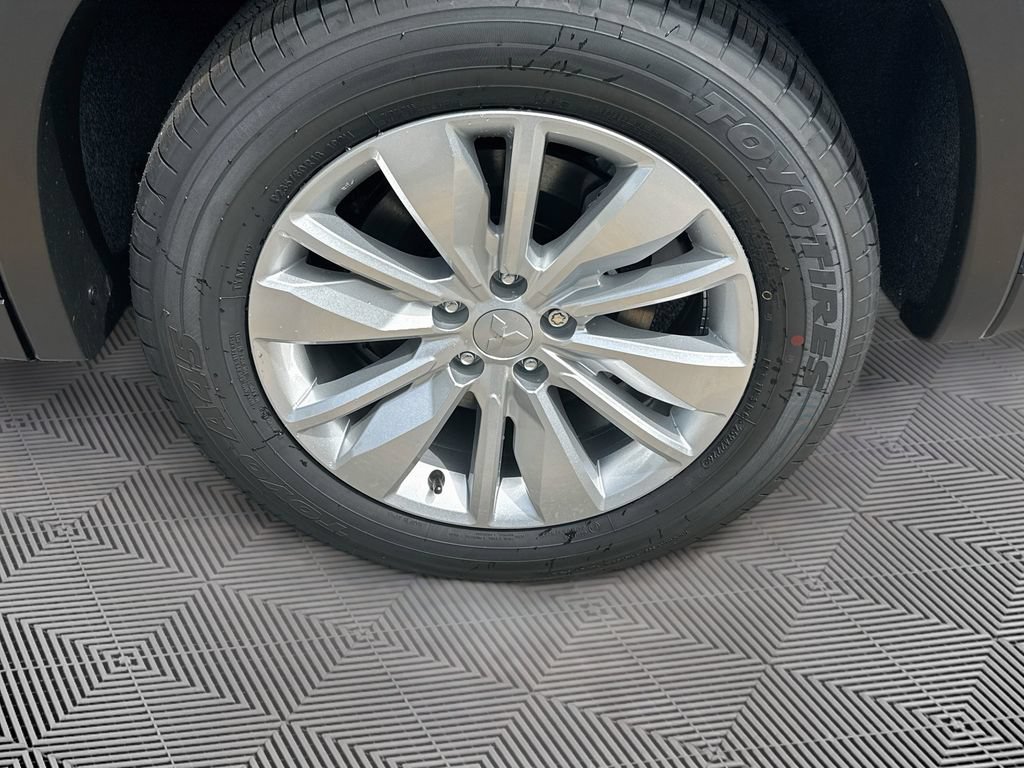New 2026 Mitsubishi Outlander ES FWD image 32