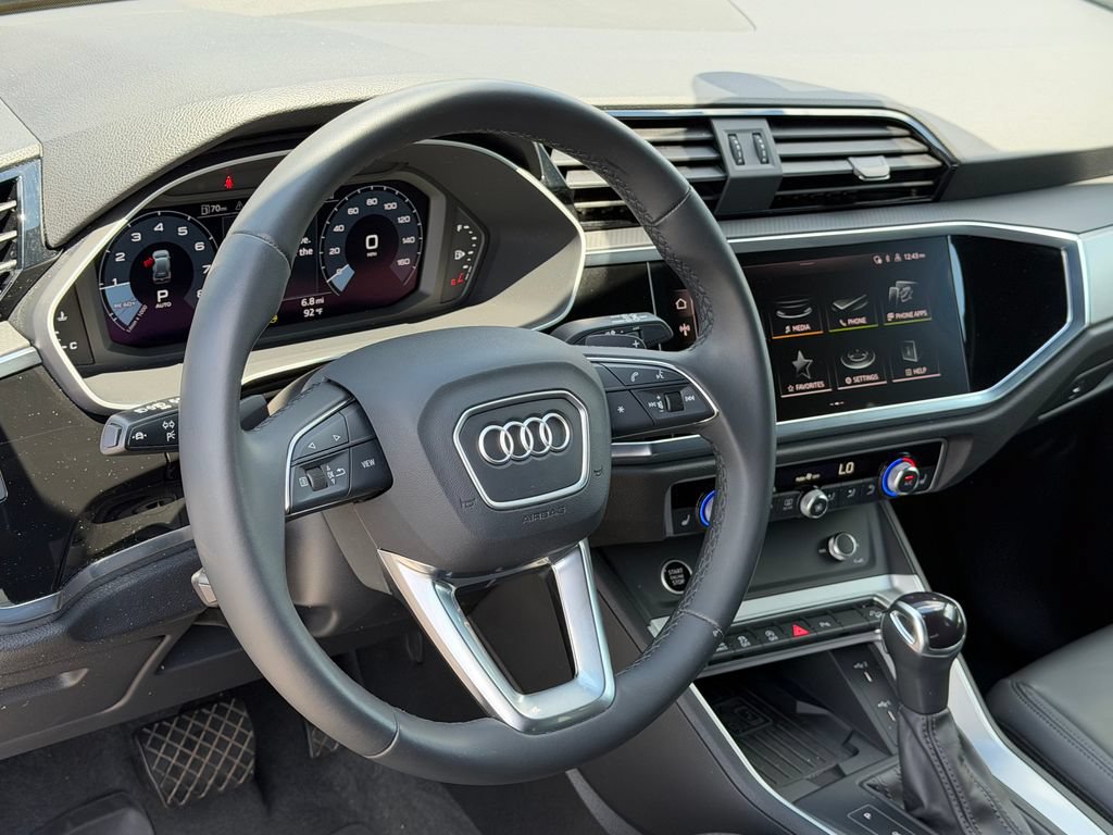 Certified 2023 Audi Q3 2.0T Premium Plus w/ Premium Plus Package AWD/4WD image 25