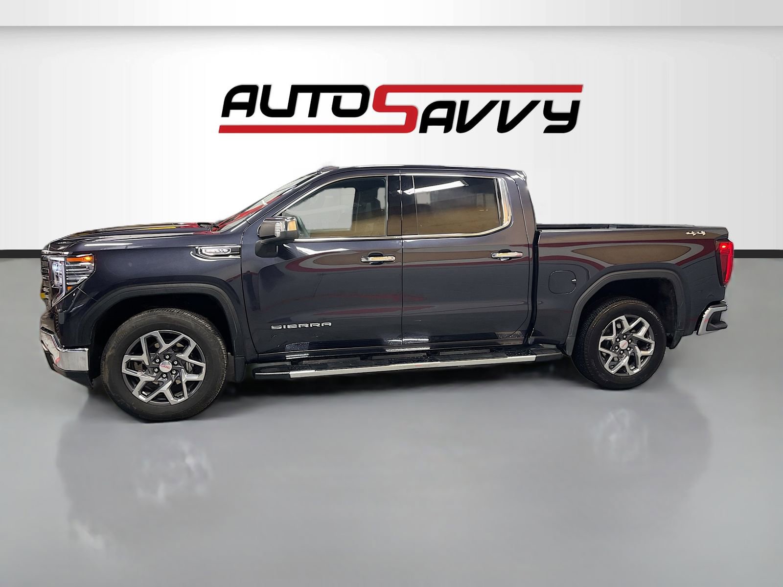 Used 2024 GMC Sierra 1500 SLT w/ SLT Premium Plus Package image 4