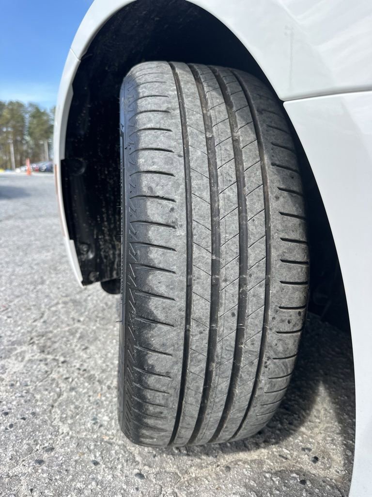 Used 2024 BMW i4 eDrive35 w/ Premium Package image 28