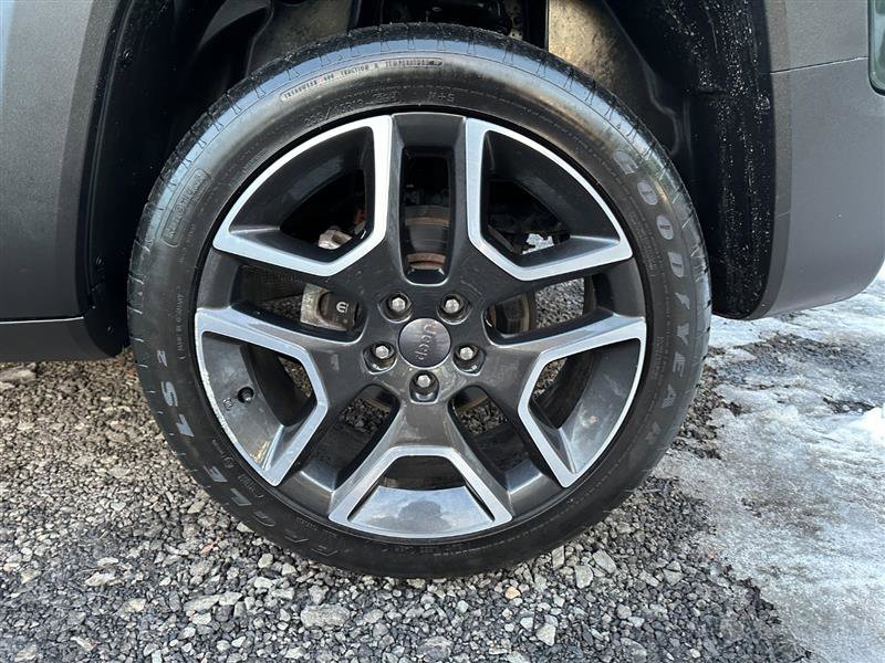 Used 2021 Jeep Renegade Sport image 26