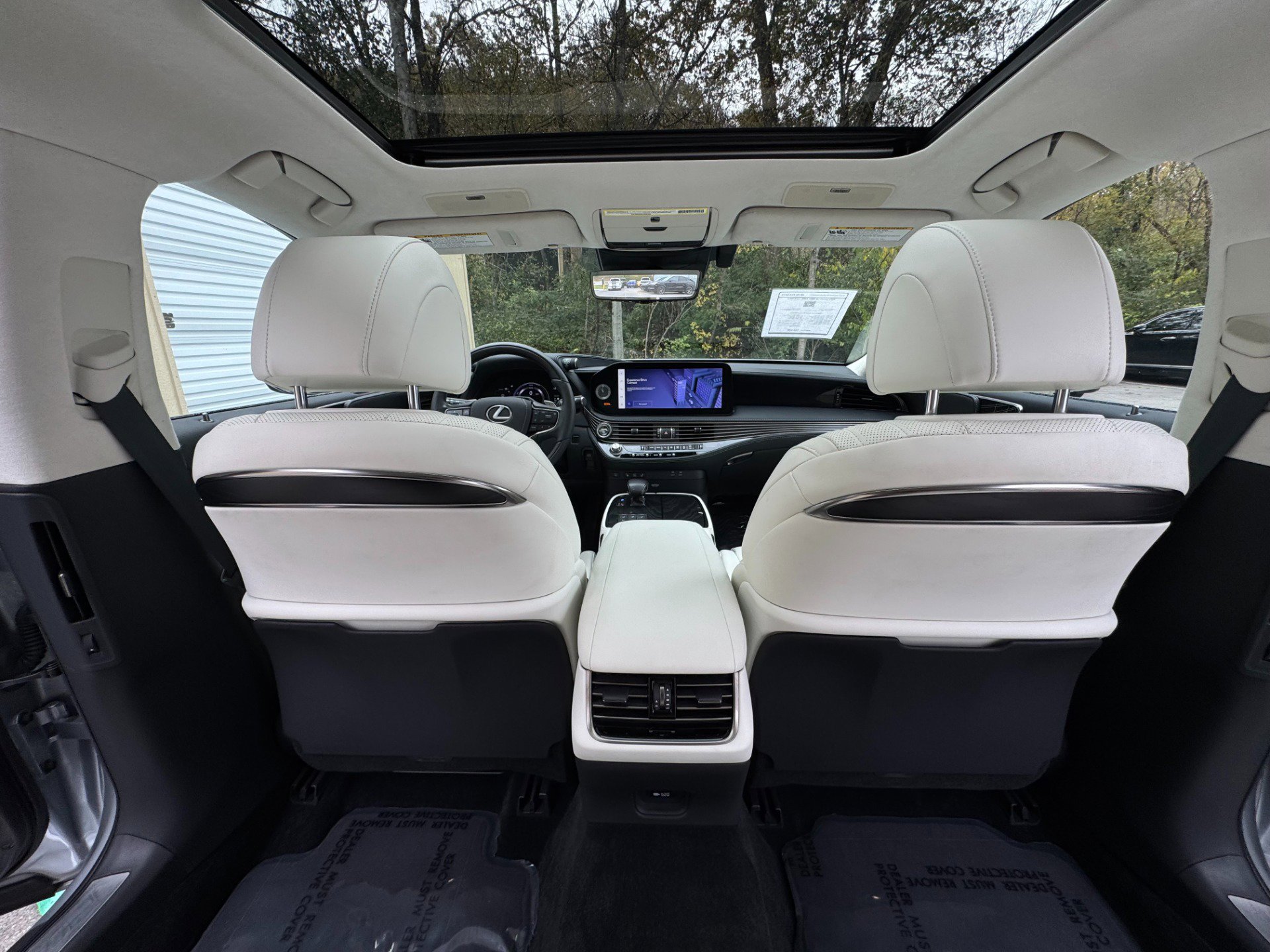 Used 2023 Lexus LS 500h AWD w/ Luxury Package image 71