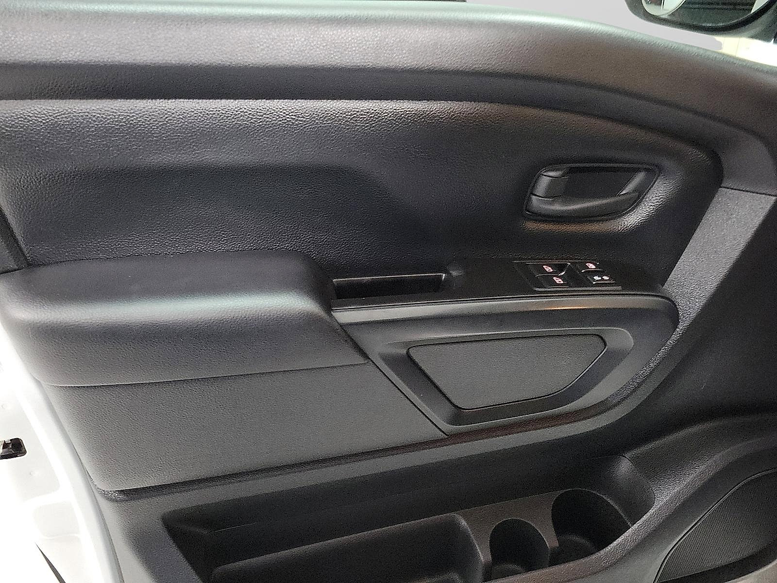 Used 2020 Nissan Titan S w/ S Utility Package image 12