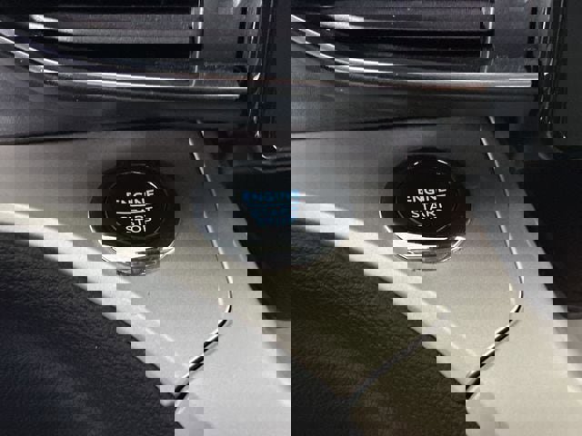 Used 2022 Ford Explorer XLT w/ Equipment Group 202A image 17