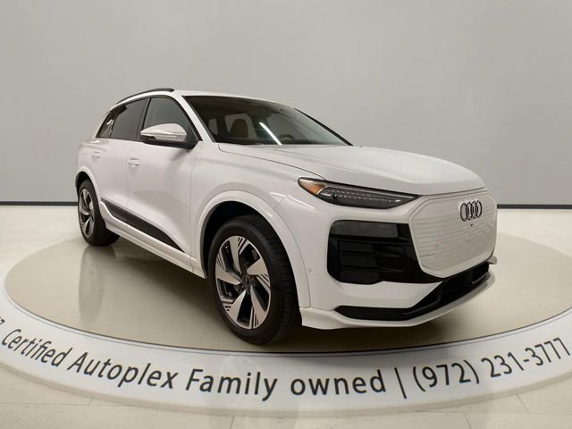 Used 2025 Audi Q6 e-tron Premium Plus w/ Premium Plus AWD/4WD image 7