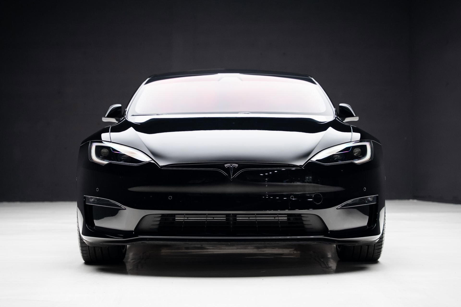 Used 2022 Tesla Model S Plaid image 8