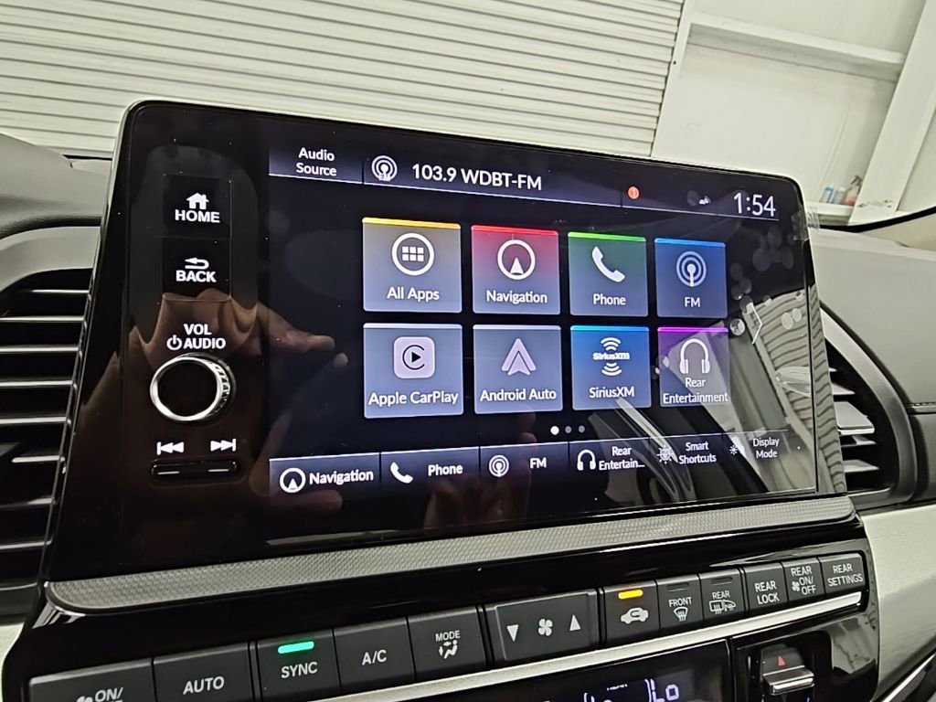New 2026 Honda Odyssey Touring image 13