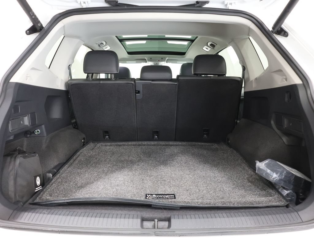 Used 2024 Volkswagen Tiguan SE w/ Panoramic Sunroof Package AWD/4WD image 27