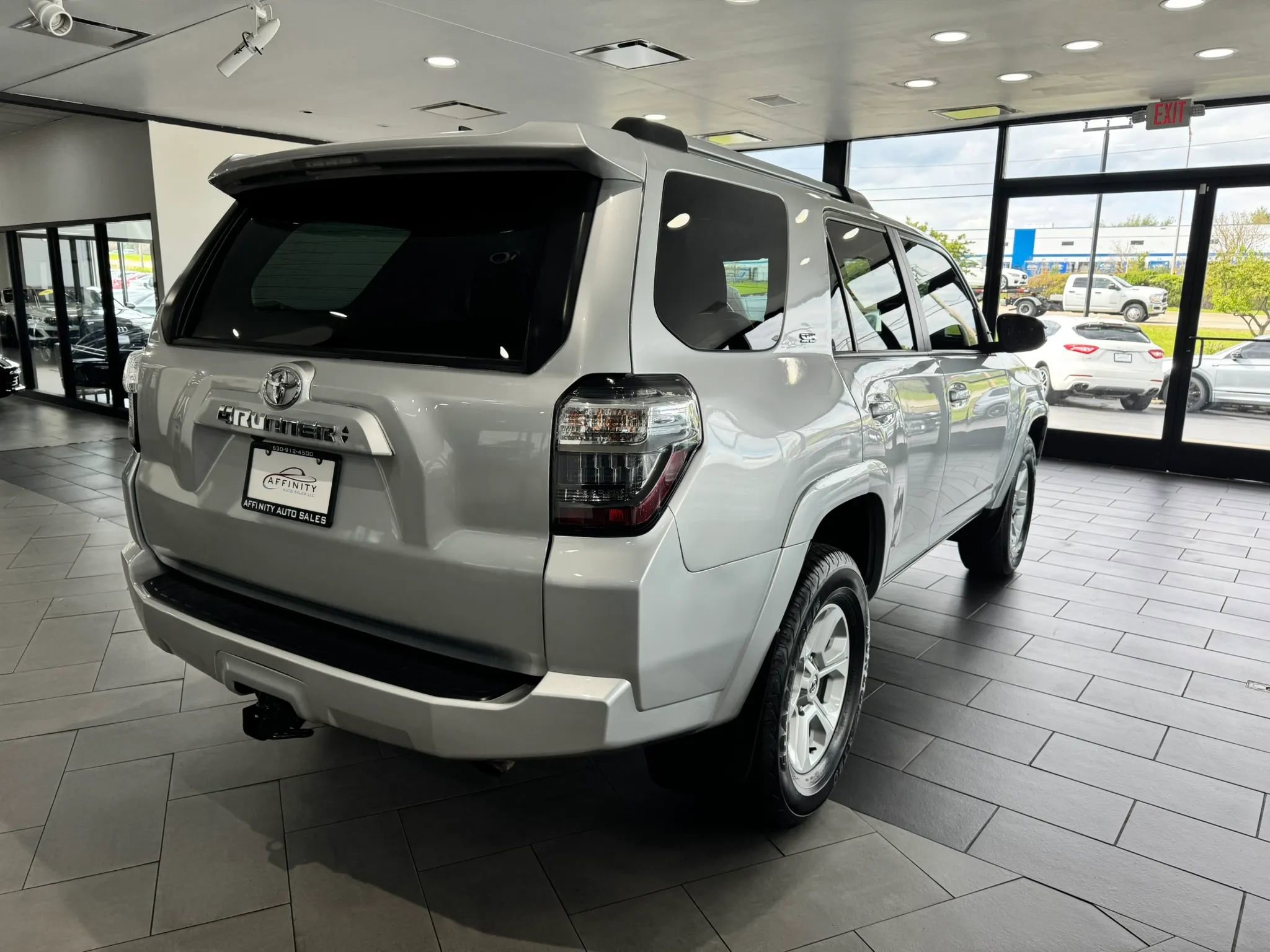 Used 2022 Toyota 4Runner SR5 RWD image 5