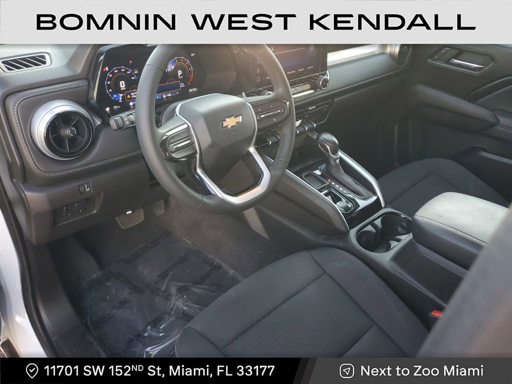 Used 2024 Chevrolet Colorado LT image 17