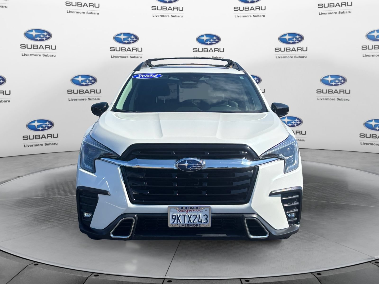 Used 2024 Subaru Ascent Touring AWD/4WD image 8