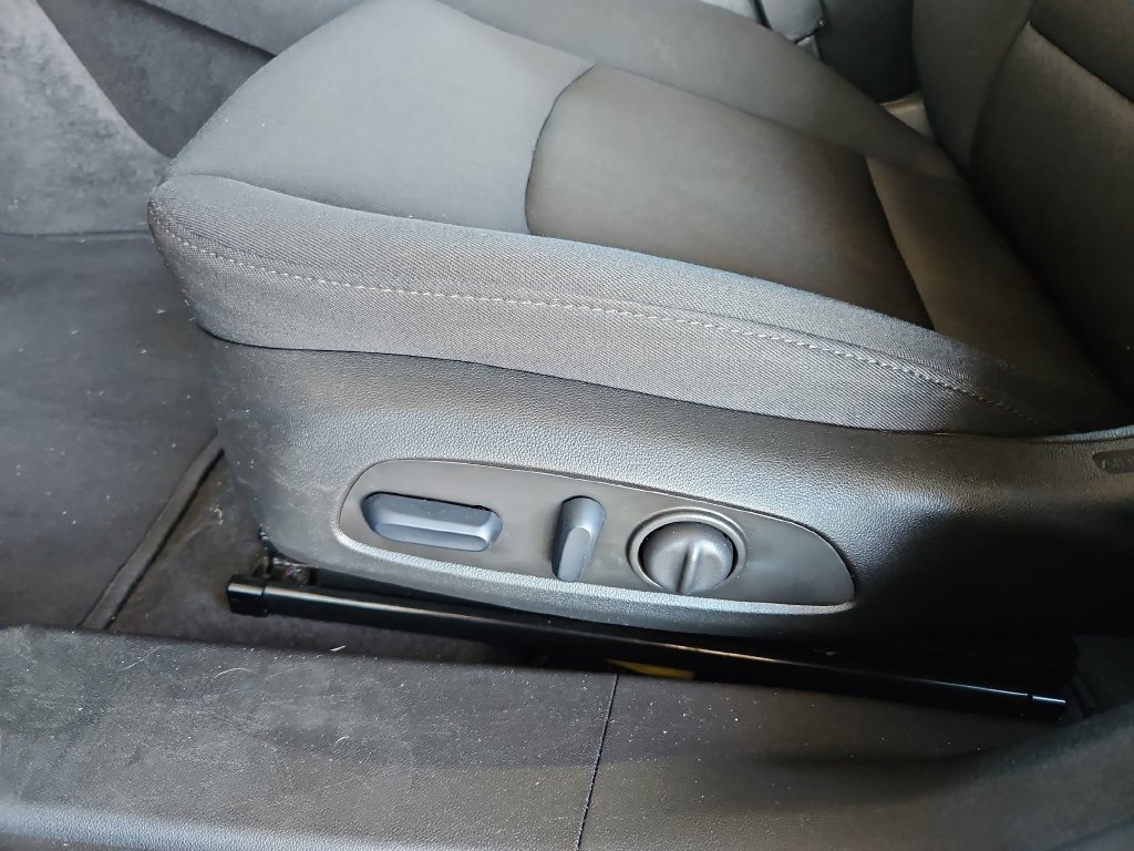 Used 2025 Chevrolet Malibu LT FWD image 22