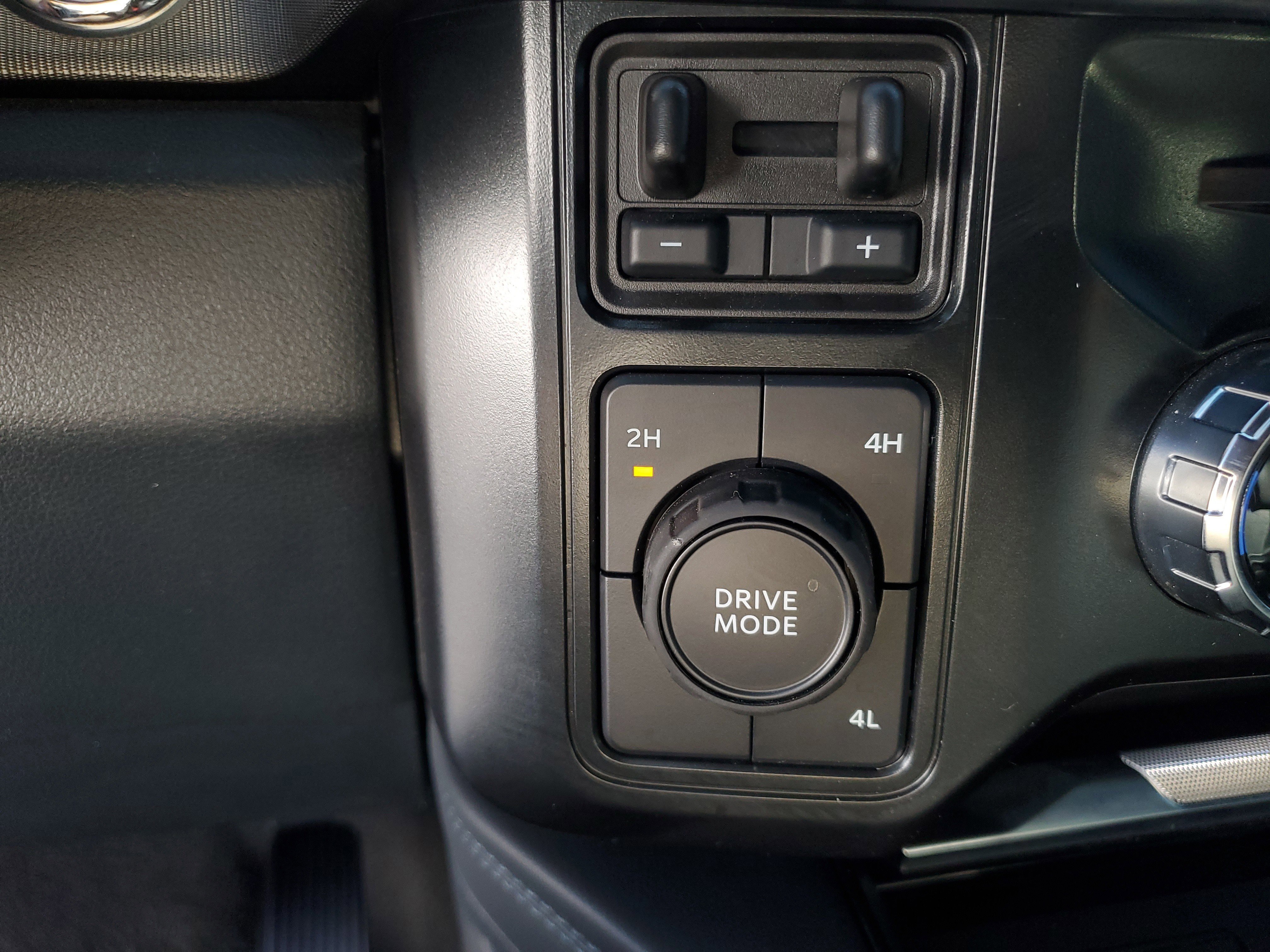 Used 2025 Ford F250 Platinum image 10