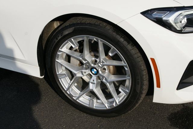 Used 2025 BMW 330i xDrive Sedan image 9